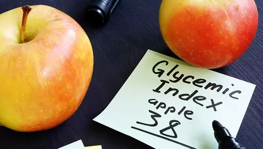 post-it note saying glycemic index apple 38