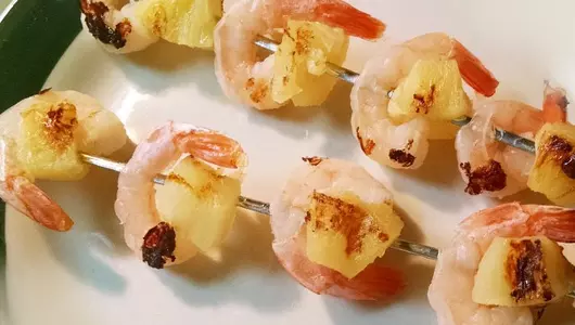 honey grilled shrimp and pineapple kabobs