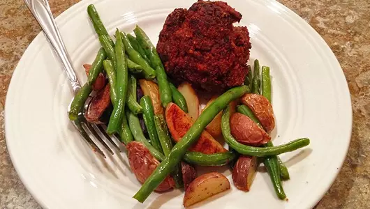 mini meatloaves with potatoes & green beans recipe