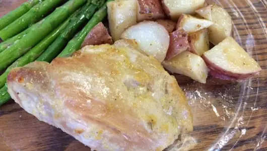 Lemon chicken with asparagus and potatoes recipe